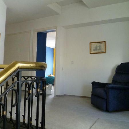 Double Room With Ensuite Bathroom At Datacom Building Никосия Экстерьер фото